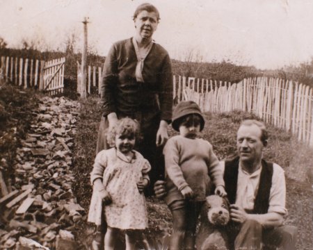William Joseph & Louisa Emma Barnes
                            with Mike Lucas' aunt Joyce and cousin
                            Godfrey