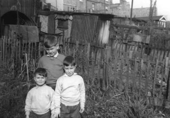 Alan, Brian and peter Riley (1959-60) 29 Hudson Rd.