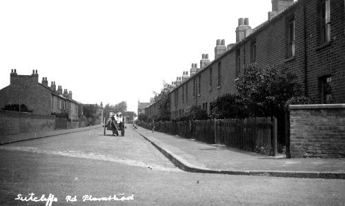 Sutcliffe Road, Plumstead. Lily Hall
                          lived there for 50 years after her sister Rose
                          Hall got married to George Selves. Note the
                          milk delivery man and wagon. The date of photo
                          is About 1918. Photo: John Miles